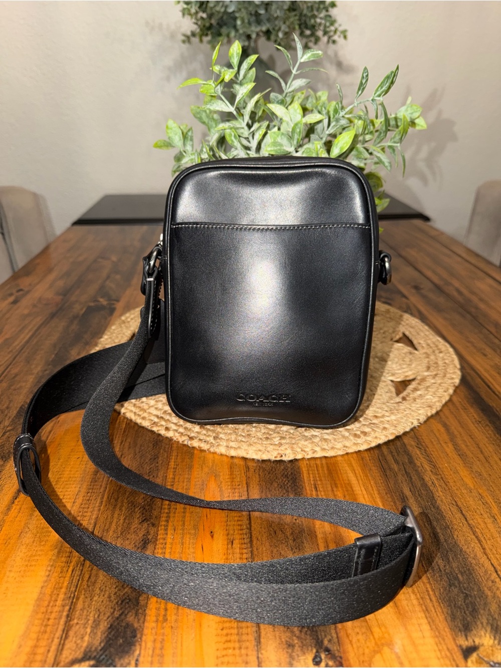 Coach Black Leather Crossbody Turn-Lock Pouch - Picture 2 of 11